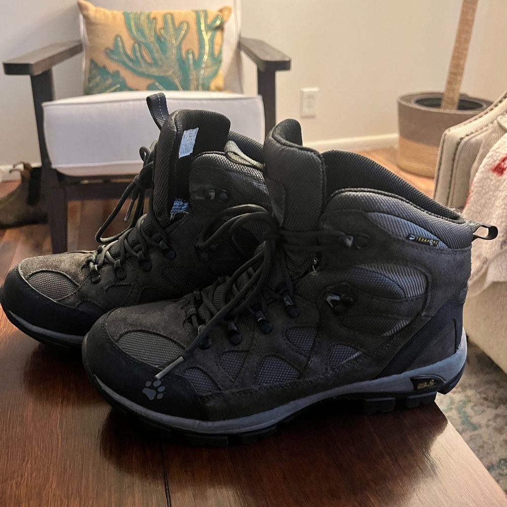 Jack Wolfskin Hiking Boots